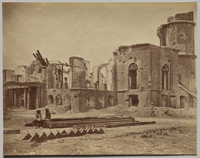 La residencia desde el frente, mostrando la habitación en la que fue asesinado Sir Henry Lawrence de Felice A. Beato