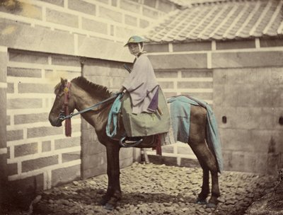 [Un oficial japonés a caballo] de Felice Beato