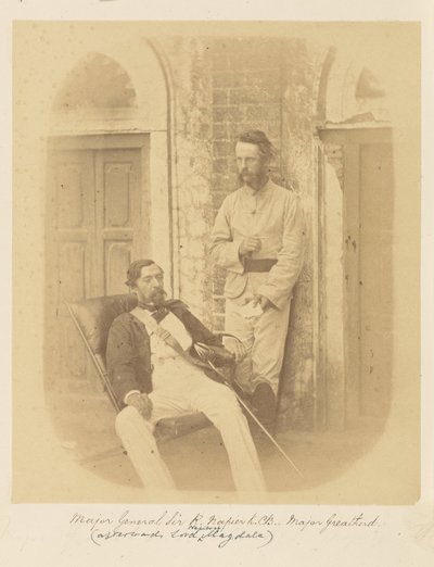 Mayor General Sir R. Napier, K.C.B., y Mayor Greatherd de Felice Beato