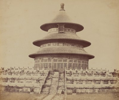 Templo Sagrado del Cielo donde el Emperador sacrifica una vez al año, en la ciudad china de Pekín, octubre de 1860 de Felice Beato