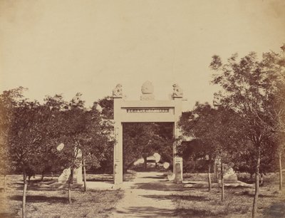 Tumba cerca de Palichian, la escena del comienzo del ataque el 21 de septiembre de 1860 de Felice Beato