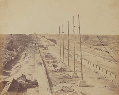 Parte superior del Muro de la Puerta de Anting, Pekín, Tomada por las Tropas Inglesas y Francesas, Octubre de 1860 de Felice Beato