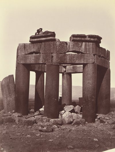 Cúpula de Douris, en la llanura de la Bekaa - Baalbek de Félix Bonfils
