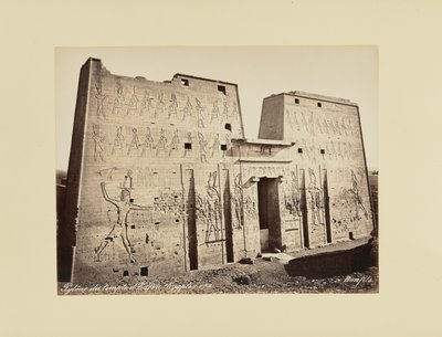 Pilono del templo de Edfú (Egipto) de Félix Bonfils