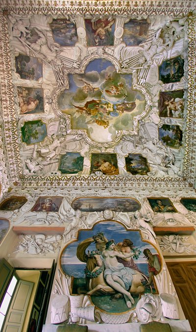 Vista de la Sala degli Stucchi de Ferdinando Galli and Bibiena Francesco Galli Bibiena