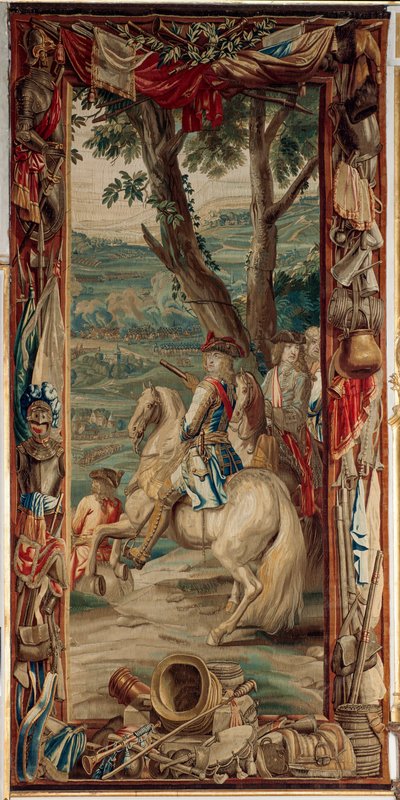 Palacio (Schlossanlage Schleissheim). Tapiz flamenco. Estudio bruselense Judocus De Vos. Diseño Lambert De Hondt. Maximilian II Emanuel (Maximilian Emmanuel y dos soldados de infantería). 400x175cm. Lana y seda. Ca 1715 - 1724. de Flemish School