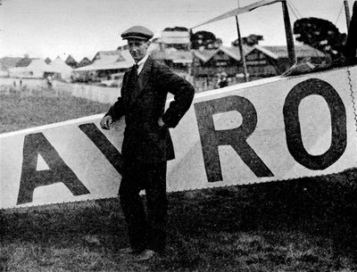 El Derby Aéreo: el piloto del Avro, Sr. FP Raynham, 1913 de Flight Photo