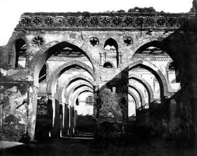 Ruina de mezquita, El Cairo, Egipto de Félix Bonfils