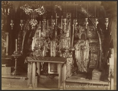 XII y XIII estaciones, Calvario, altar griego de Félix Bonfils