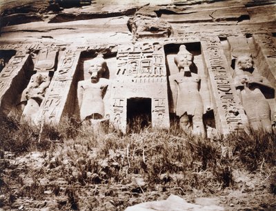 Abou-Sembil, Petit Speos, Parte Central de la Fachada, c.1853-54 de Félix Teynard