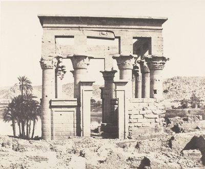Isla de Fileh Filé, edificio del Este - Fachada Occidental - Vista del P..., 1851-52, impreso 1853-54 de Félix Teynard