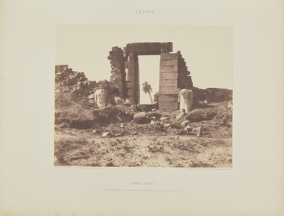 Karnak (Tebas). Primer Pilón - Ruinas de la Puerta y los Colosos, vistos desde el Punto E de Félix Teynard