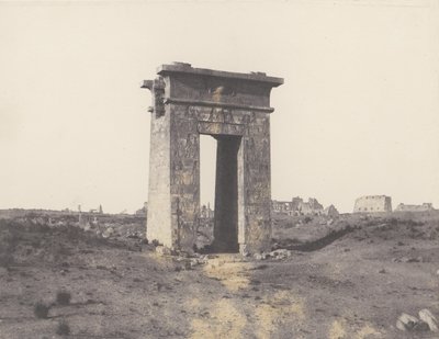 Karnak Tebas, Gran Puerta del Norte Vista desde el Punto X, 1851-52, impreso 1853-54 de Félix Teynard