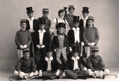 Gertie Millar 1879-1952, actriz inglesa, 1905 de Foulsham and Banfield