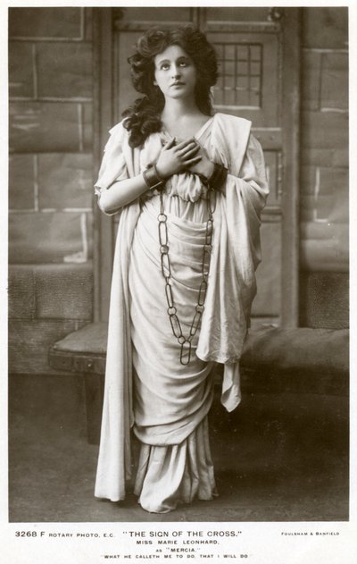 Marie Leonhard, actriz, c1900s de Foulsham and Banfield