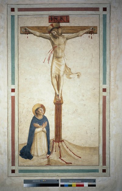 La crucifixión con San Domingo. Inscripción "INRI" en la cruz. Fresco de Guido di Pietro de Fra Angelico