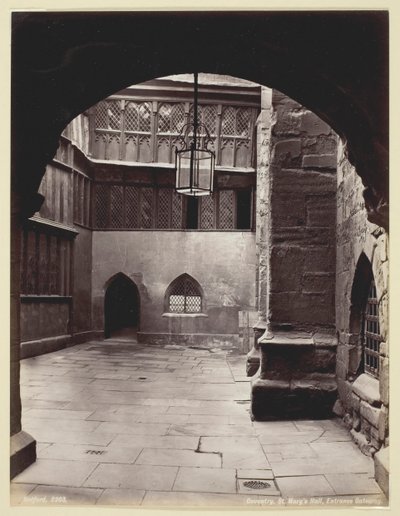 Coventry, Salón de Santa María, Entrada, 1860-94 de Francis Bedford
