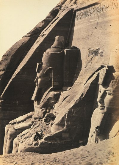 "Egipto y Palestina": los colosos de Ramsés II en el lado izquierdo de la fachada del Gran Templo de Abu Simbel, en la Baja Nubia, Egipto de Francis Frith
