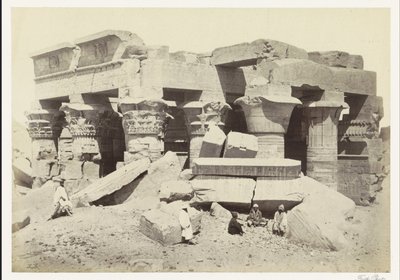Vista del Templo de Kom Ombo Vamos Ombo. Vista Cercana. (título en el objeto) de Francis Frith