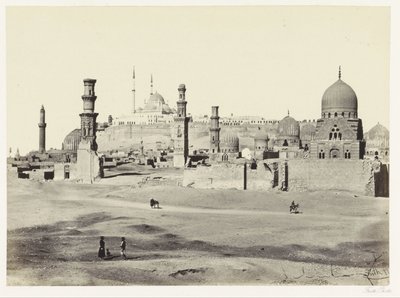 Vista de la parte sur de la necrópolis de El Cairo Tumbas en el cementerio del sur. Primera vista. (título en el objeto) de Francis Frith