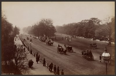 Hyde Park, The Row de Francis Frith