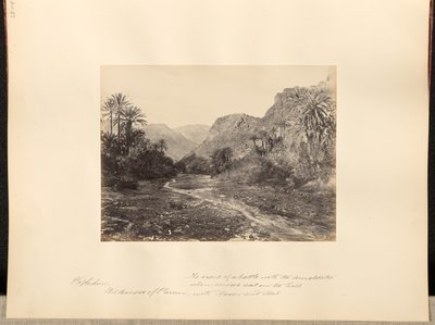 Refidim, desierto de Parán. Escenario de una batalla contra los amalecitas cuando Moisés estaba sentado en la colina con Aarón y Hur. de Francis Frith