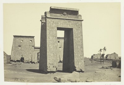 Puerta esculpida, Karnac de Francis Frith