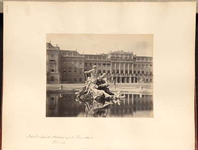 Palacio Imperial y Fuente de Viena de Francis Frith