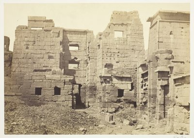El Palacio del Templo, Medinet-Haboo, c. 1857 de Francis Frith