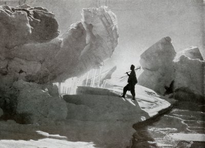 Bloques de hielo cerca de Discovery Bluff, c1911 de Frank Debenham