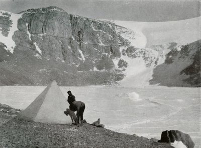 El Cuenco del Diablo, un Cwm vacío en la esquina suroeste del Puerto de Granito, 1912 de Frank Debenham