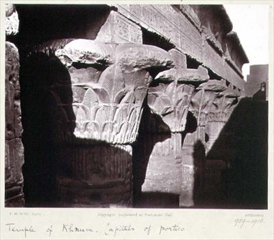 Los Capiteles del Pórtico, Templo de Khnum, Esna de Frank Mason Good