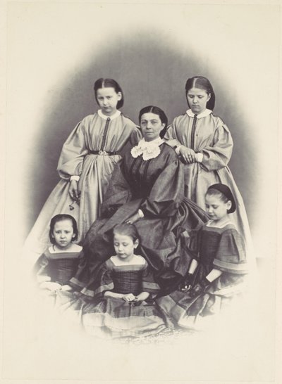 [Retrato de una Mujer Sentada Rodeada por Cinco Niñas, Sentadas y de Pie], 1850s-60s de Franz Antoine