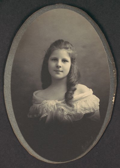 [Chica con Vestido Blanco sin Hombros] de Frederick Gutekunst