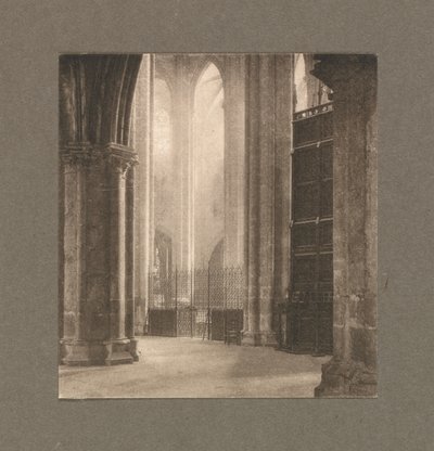 Camera Work: Height and Light in Bourges Cathedral de Frederick Henry Evans
