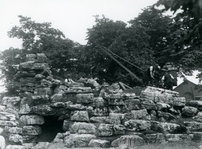 Construcción del Paddock de Antílopes en el Zoológico de Londres, junio de 1924 de Frederick William Bond