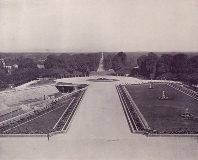 Avenida des Loges, Saint-Germain-en-Laye de French Photographer