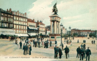 Clermont-Ferrand, La Plaza De Jaude de French Photographer