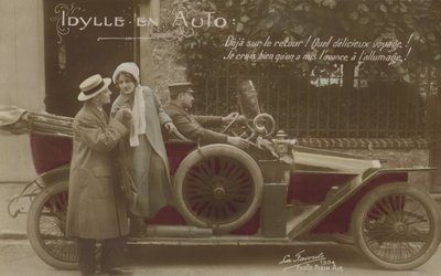 Pareja con un automóvil de French Photographer