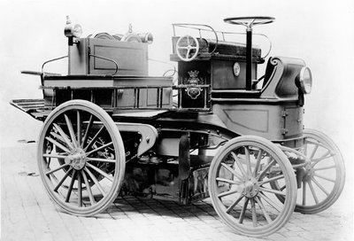 Automóvil eléctrico para el Cuerpo de Bomberos de París, 1899 de French Photographer
