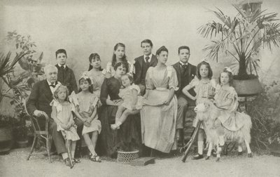 Ferdinand De Lesseps, con su esposa e hijos de French Photographer
