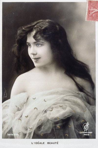 Postal francesa de año nuevo con una bella mujer de French Photographer