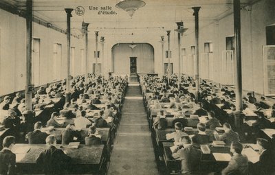Aula de la escuela francesa. Saint-Roch, Ferrieres. Postal enviada el 25 de octubre de 1913. de French Photographer