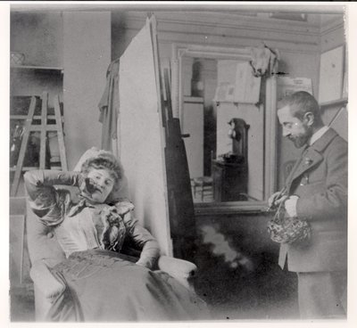 Henri de Toulouse-Lautrec en su estudio con Misia Natanson de French Photographer