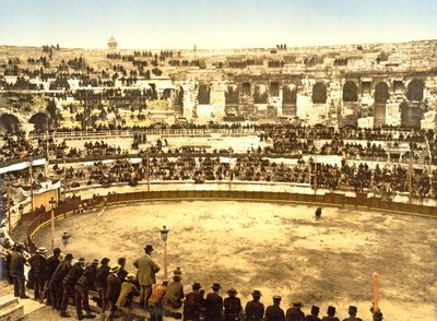 Dentro del Anfiteatro en Nîmes, 1890-1900 de French Photographer
