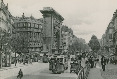 La Porte et le Boulevard Saint-Denis de French Photographer