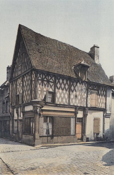 Levroux, Antigua casa de madera en la plaza de French Photographer