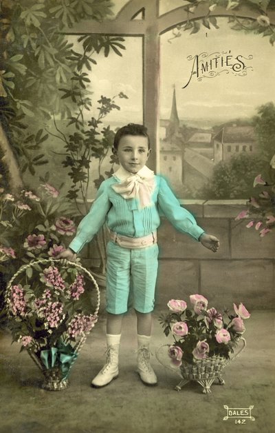 Niño pequeño de azul de French Photographer
