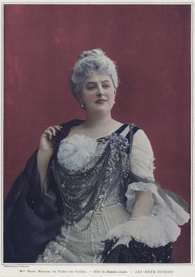 Marie Magnier como Madame Joulin en Les Deux Ecoles de French Photographer