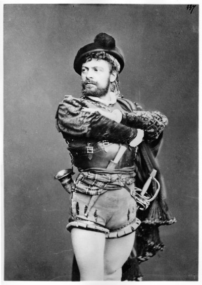 Mounet-Sully (1841-1916) como Hernani en 